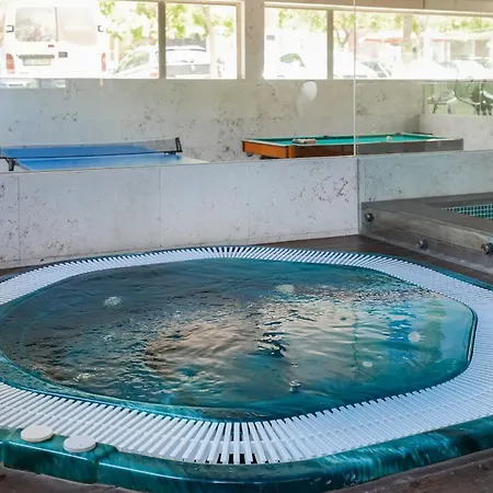 2 Bdr W/pool And Jacuzzi By Lovelystay * Портіман