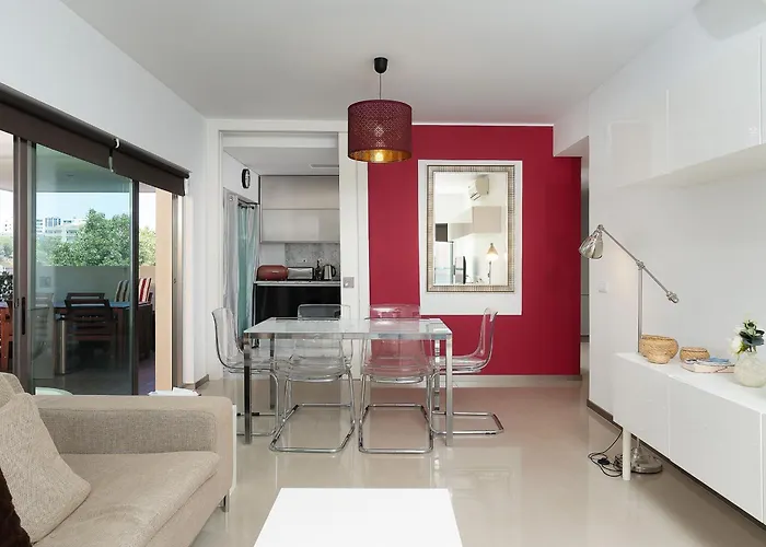 Appartement 2 Bdr W/pool And Jacuzzi By Lovelystay