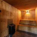 2 Bdr W/pool And Jacuzzi By Lovelystay