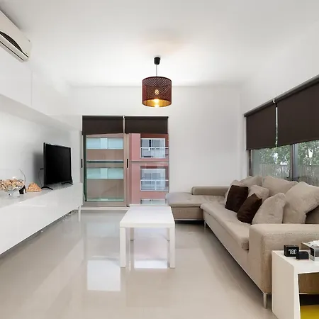 2 Bdr W/pool And Jacuzzi By Lovelystay * 波尔蒂芒